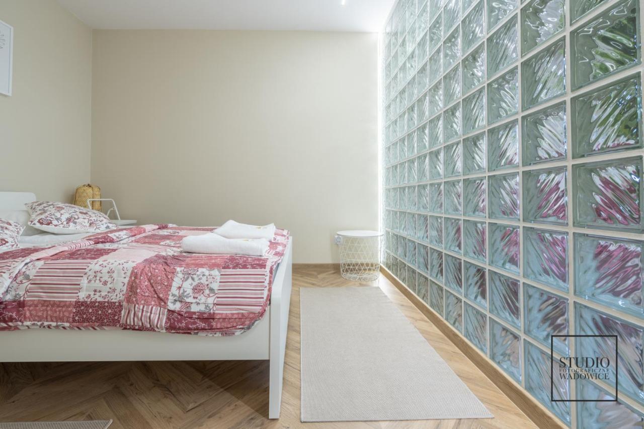 Apartament Karminowy Apartment Wadowice Ngoại thất bức ảnh