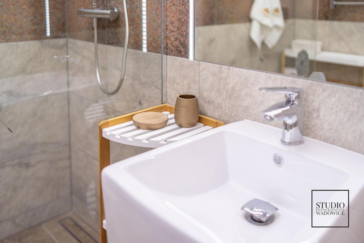 Apartament Karminowy Apartment Wadowice Ngoại thất bức ảnh